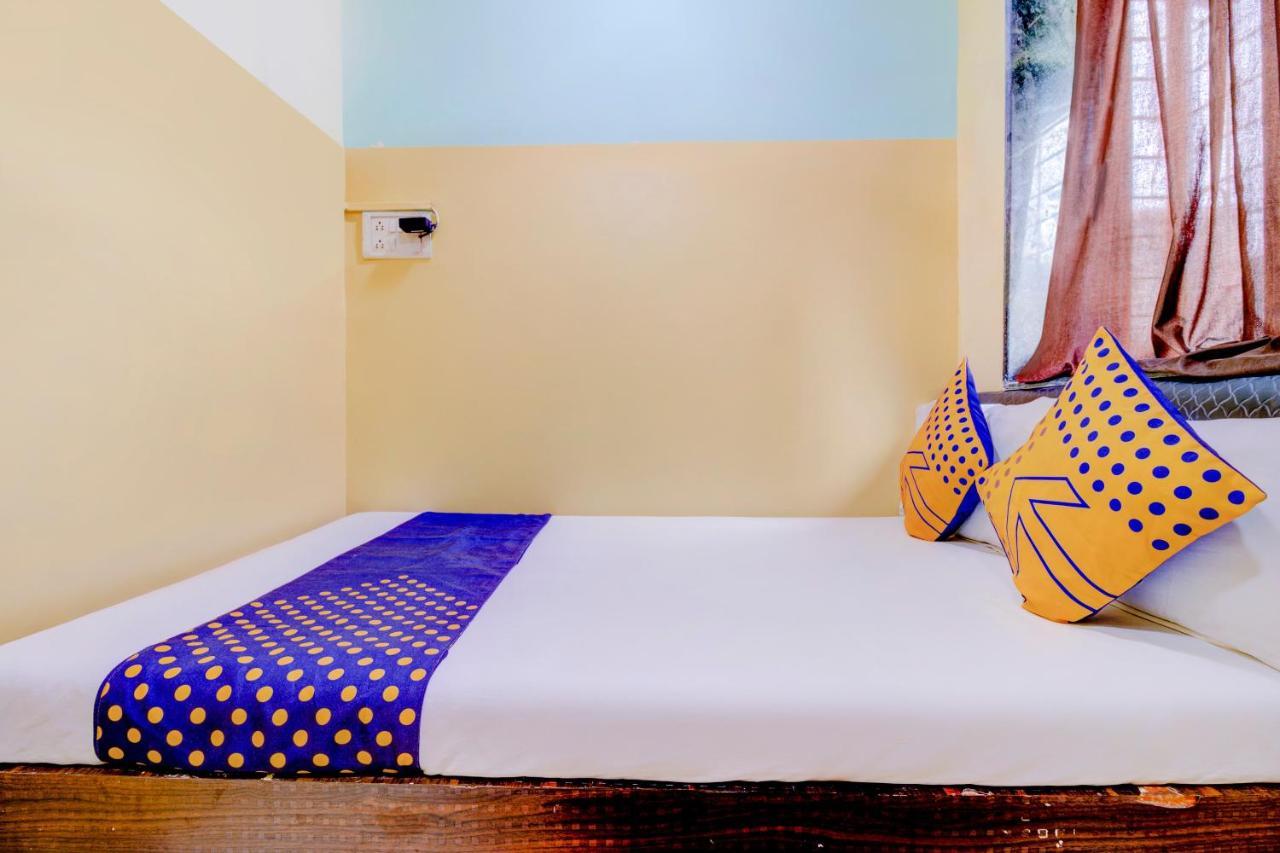 Oyo 70661 Hotel Al Makkah Managed By Hotel Paris Мумбаи Экстерьер фото
